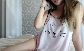 Beautiful Amateur Teen Flaunts Her Sweet Curves On Webcam